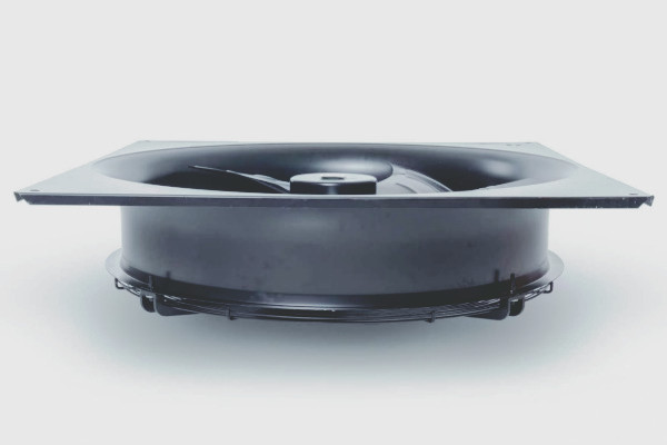 房車空調(diào)風(fēng)機(jī)的安裝與拆卸實(shí)用技巧分享 圖1